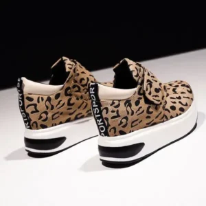 Rangolishoe Women Fashion Wedge Leopard Leopard Sneakers